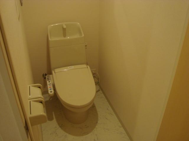 サンベルグ千年101号室 シャワー付トイレ