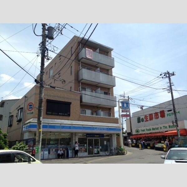 ホワイト・サラ 周辺