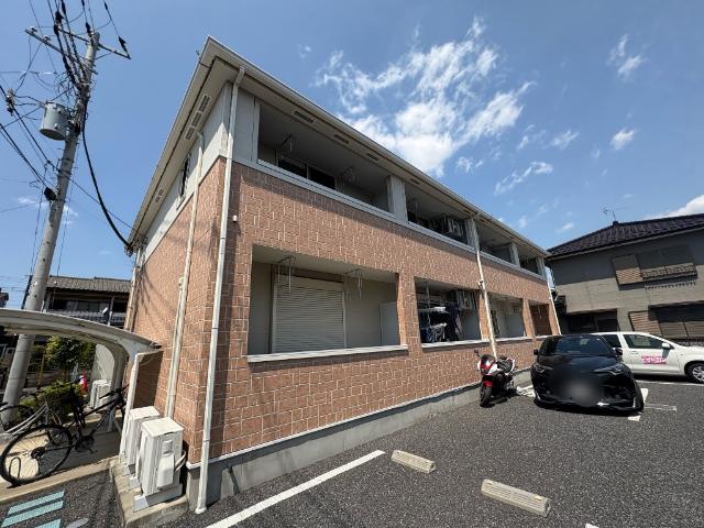 クレストール 外観写真（昼）