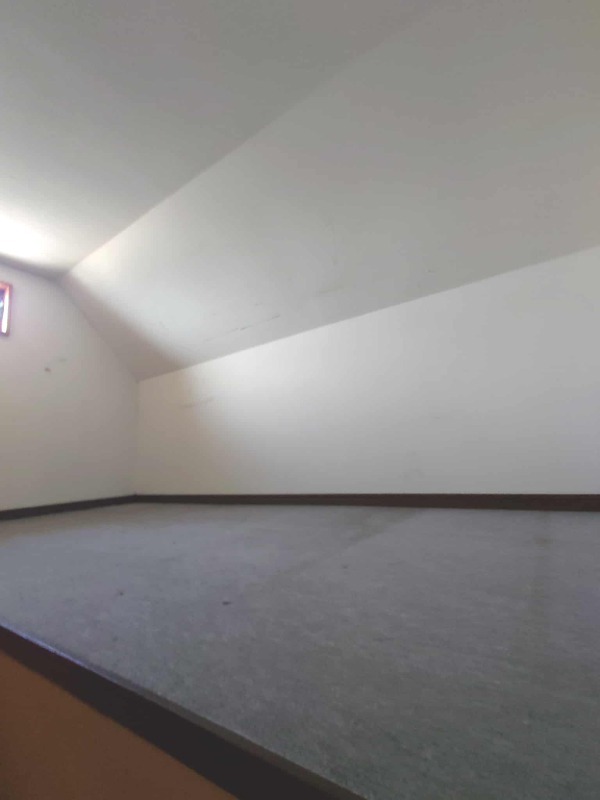 北中沢２丁目貸家 10帖オーバーのロフト