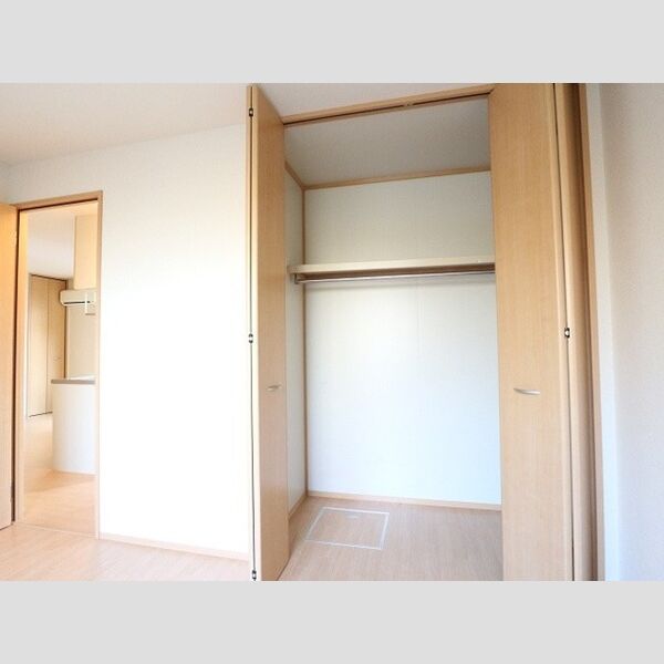 カーサウィルモア クローゼット