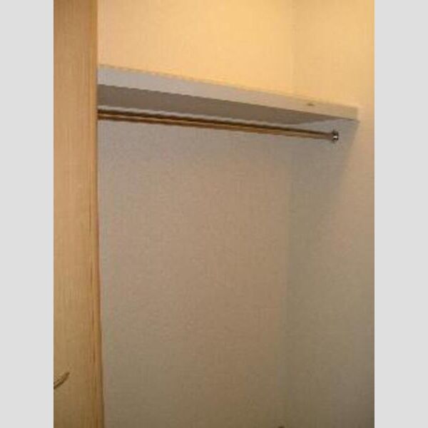 ルミエール(志木) ウォークインクローゼット(豊富な収納スペース)