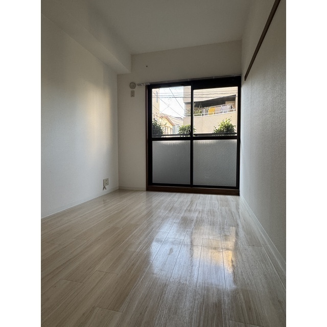 サン・ファミーユ 内観