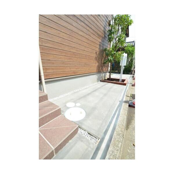 フラットK エントランス