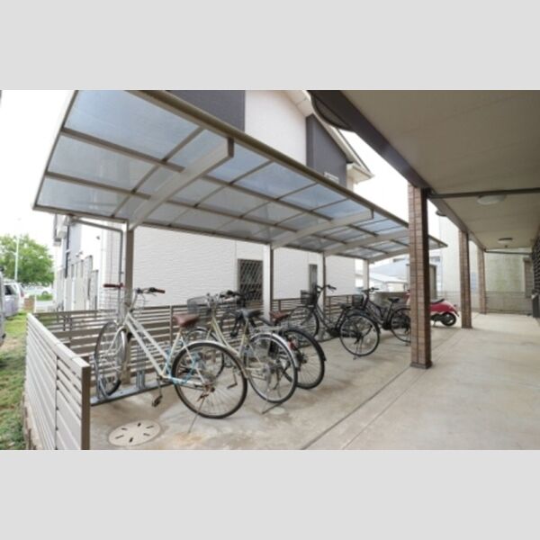 プレミエ・ステラ 駐輪場