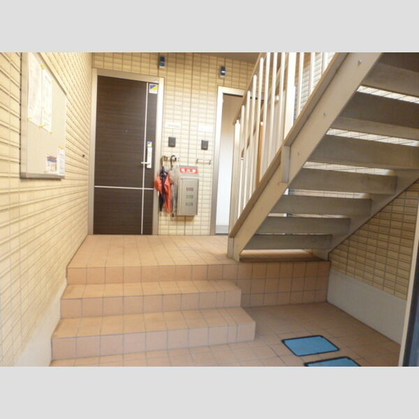 ラフレ仲道　F ロビー