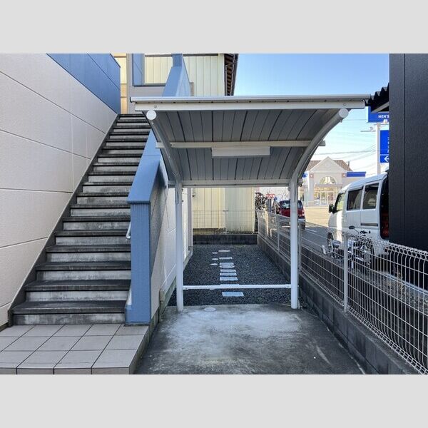 ファインパレスSuwaⅢ201号室 駐輪場