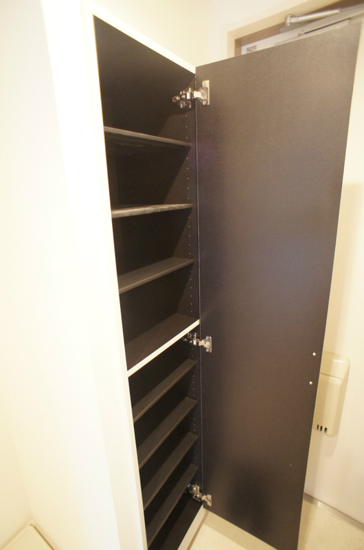 リブリ・Kヒルズ1階 収納