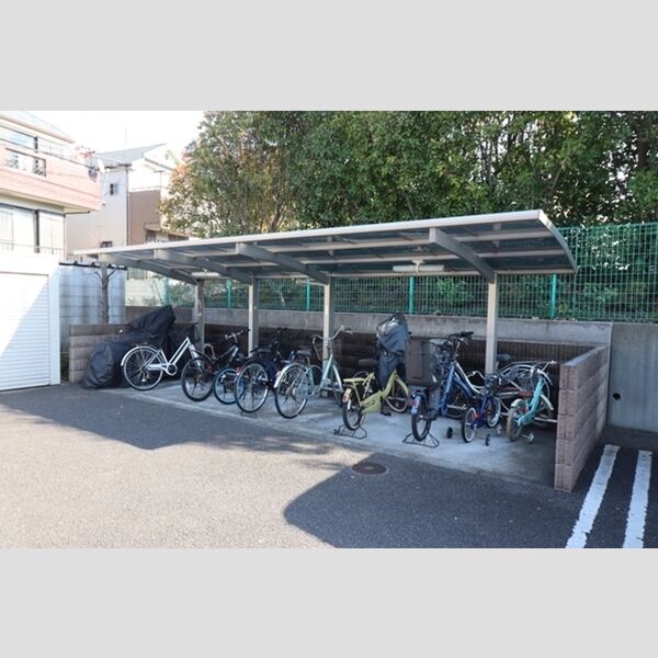 リビングタウン南花島　B 駐輪場