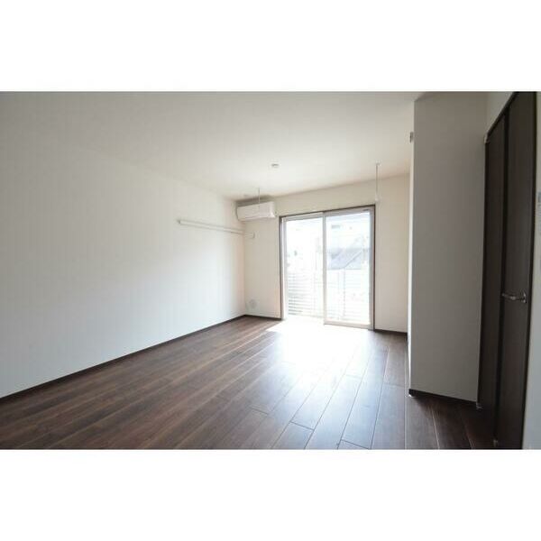 J　Wing　East/West リビング