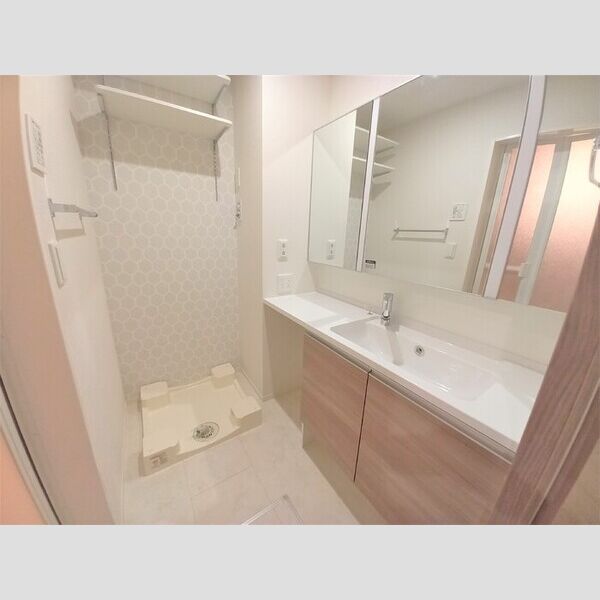 Dアヴァンス千間台東　B棟 ワイド洗髪洗面化粧台