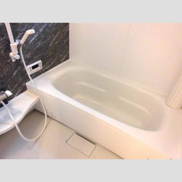 ソレイユ・アイビー 追い焚き機能付き一坪風呂