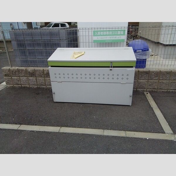 カサブランカ・ハウス ゴミステーション