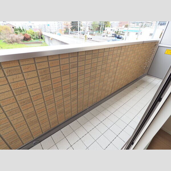 コンフォート新治 バルコニー