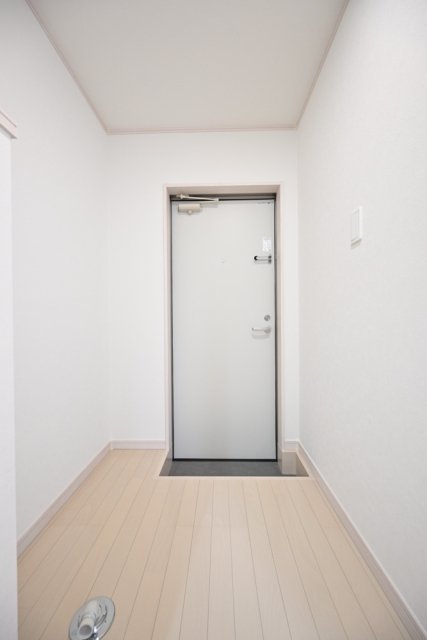ＡＰＴ西新井3階 玄関