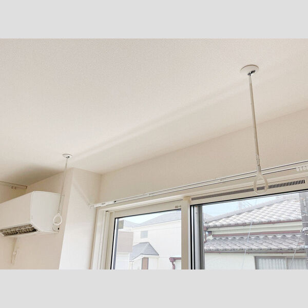 アヴァンス青井201号室 室内物干し