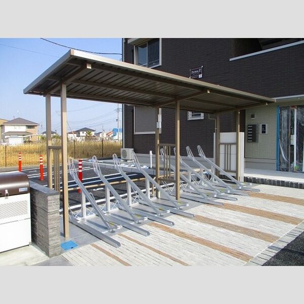 フォルテューヌD 駐輪場