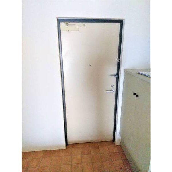 メゾン・ド・ヴィレ　鷺沼0121号室 玄関