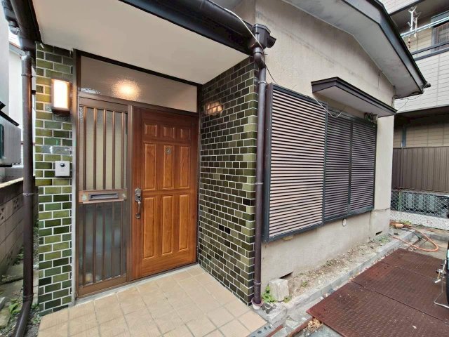 志木　下宗岡2丁目戸建 玄関横スペースも広々