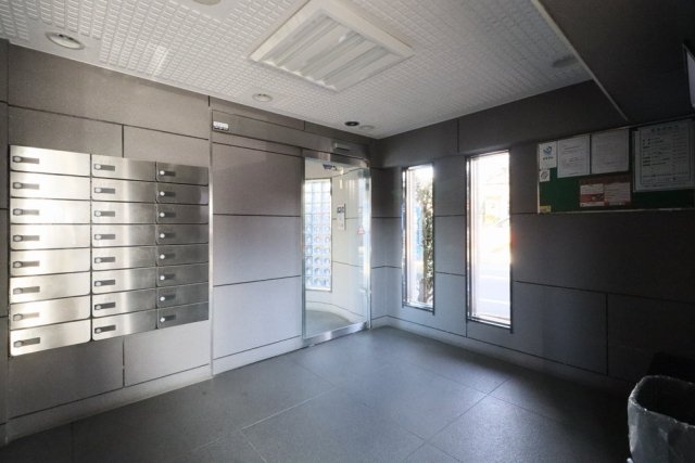 メルシー上池台4階 エントランス