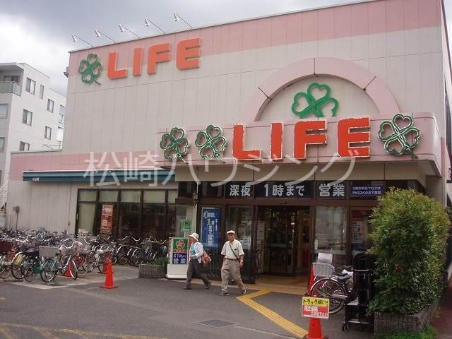 ドルチェ中野1階 ライフ　中野駅前店
