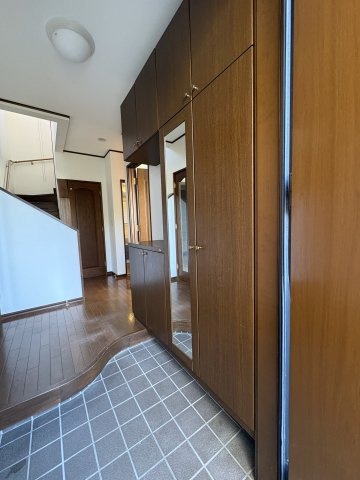 池子1丁目戸建 玄関収納