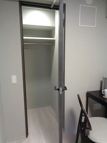 ザ・ライオンズフォーシア鶴見8階 ウォークインクロゼット