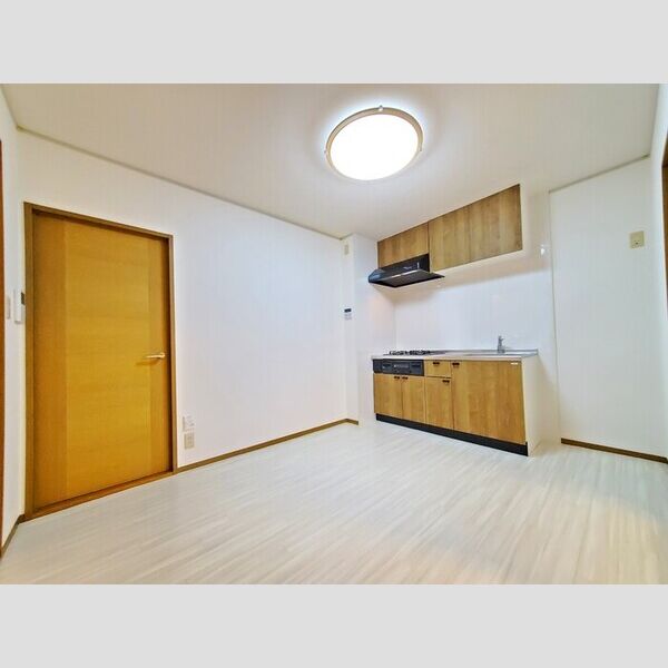 サウスヒル　B 各部屋の床はおしゃれなホワイトウッド調のCFです。