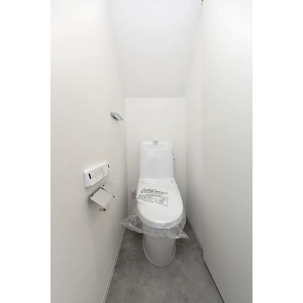 サリースマイル参番館0101号室 トイレ