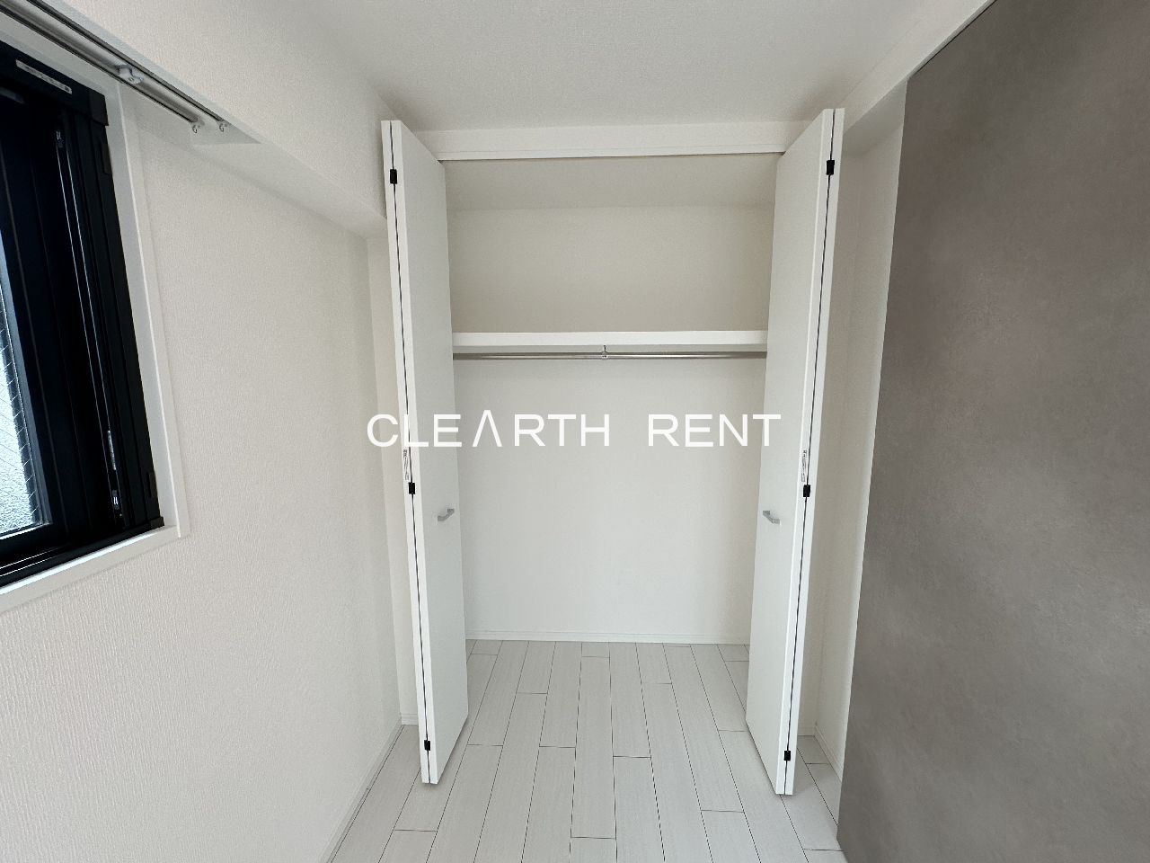 ＧＲＡＮ ＰＡＳＥＯ三宿2階 ハンガーパイプ付き収納クローゼット