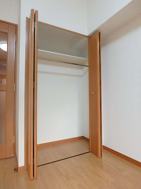 グランド・ガーラ西麻布1階 専用の収納スペースです
