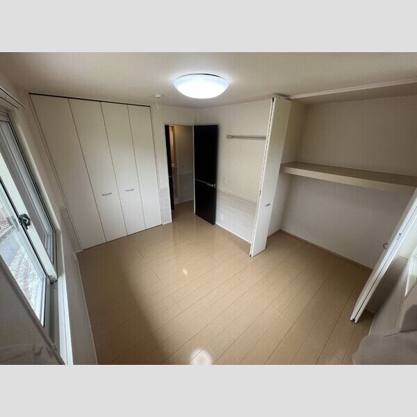 グランパルクB102号室 同建物別部屋の参考画像