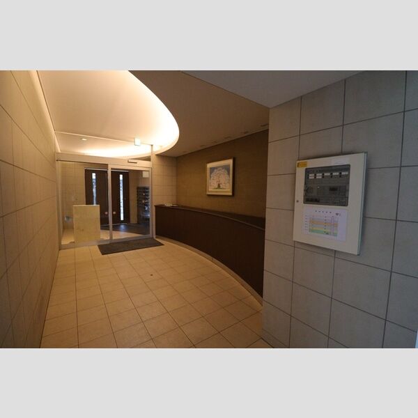 セレース川崎大師 エントランス内