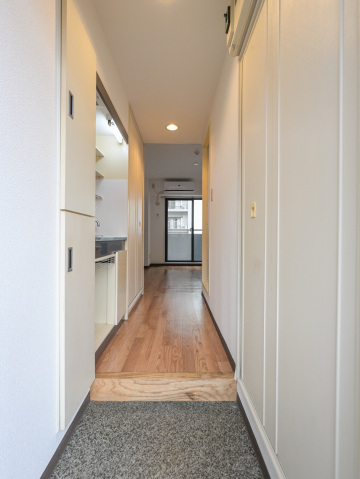 シティマンションオリエント伊勢佐木町607号室 玄関
