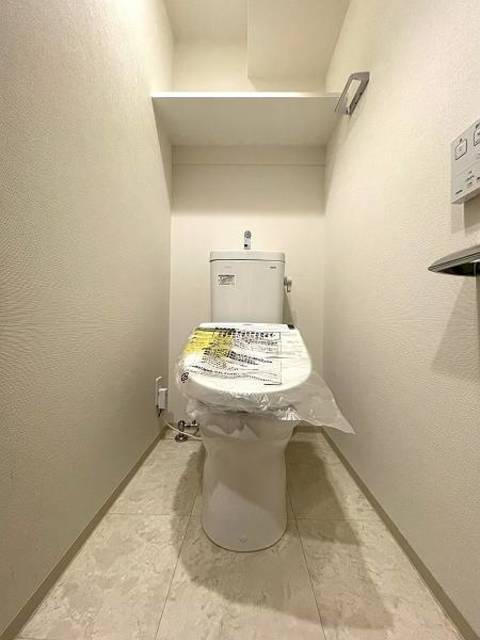 ガーラ・プライム横濱関内4階 ゆったりとした空間のトイレです