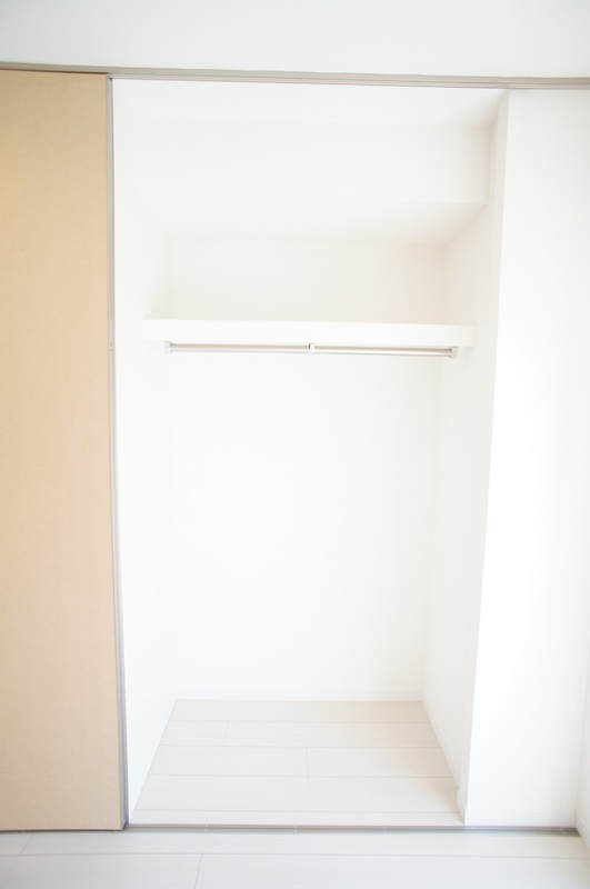 リブリ・横浜1階 収納