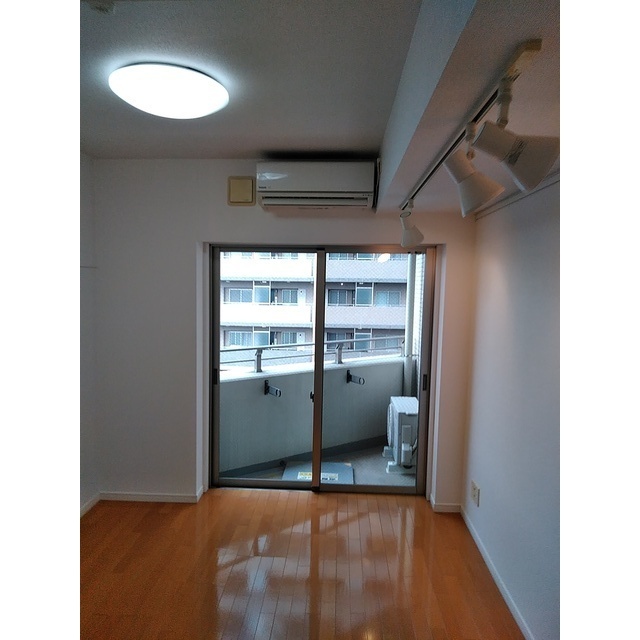 ベルファース志村坂上アリコルージュ リビング