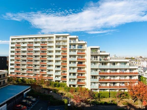 Ｂｒｉｌｌｉａ　ｉｓｔ　三軒茶屋　ブラッサムテラス2階 外観