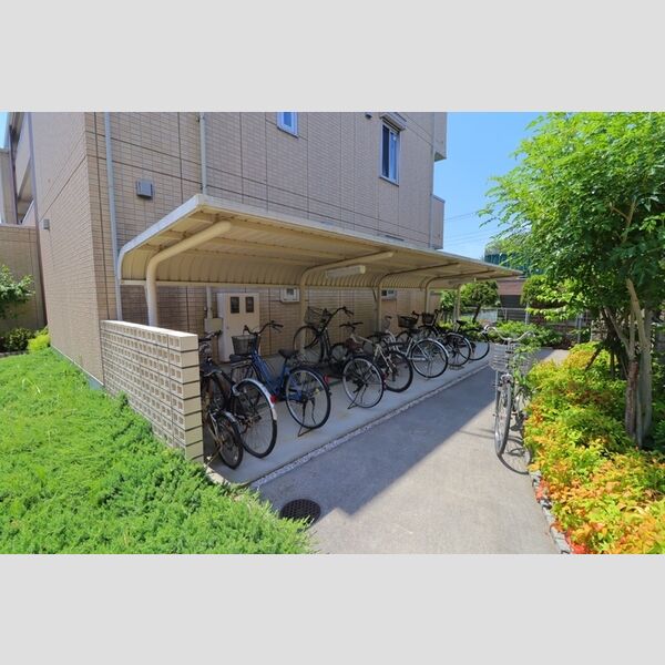 I.ヴィレッジ　WEST 駐輪場