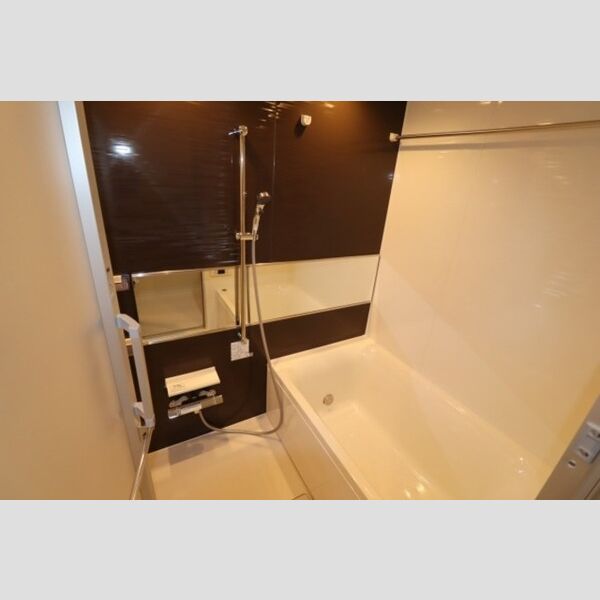 サンジョイアゼロ413号室 浴室