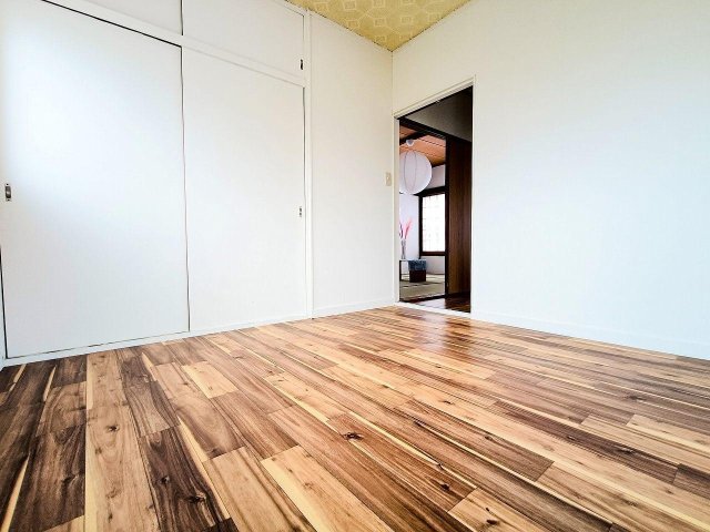 今井1丁目2階建 リフォーム済みの奇麗な2階の洋室