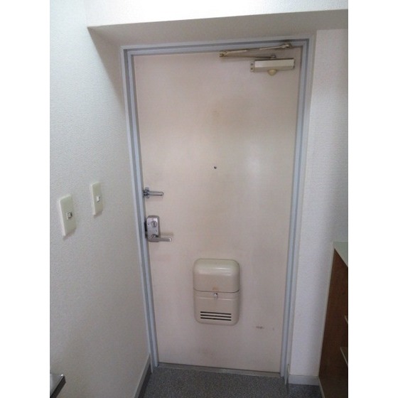 エレガンス綾瀬５0502号室 玄関