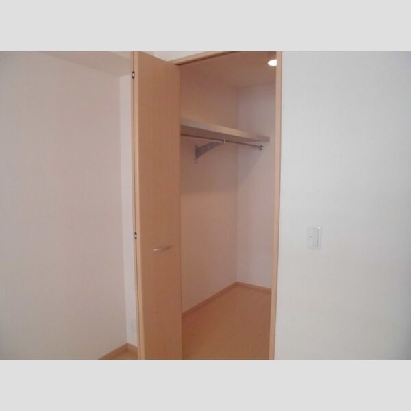 ハーモニアス瑞江　Ⅱ202号室 洋室6帖　ウォークインクローゼット