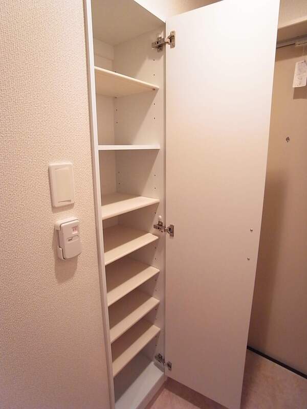 リブリ・オルタンシアⅢ3階 収納