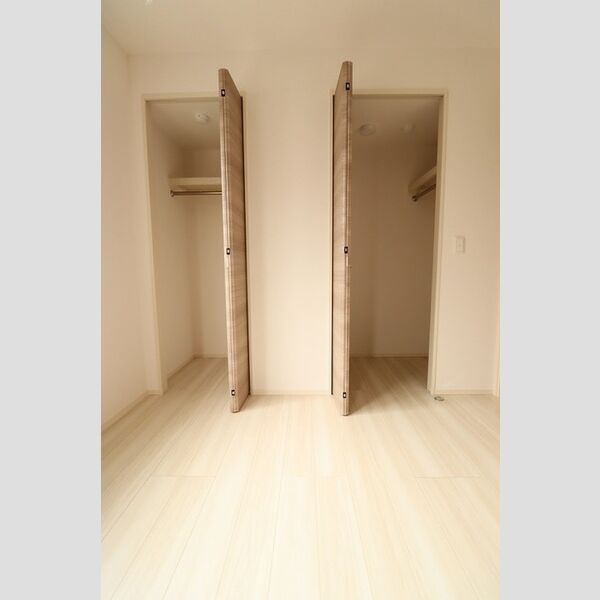 Casa Hermosa208号室 洋室の収納