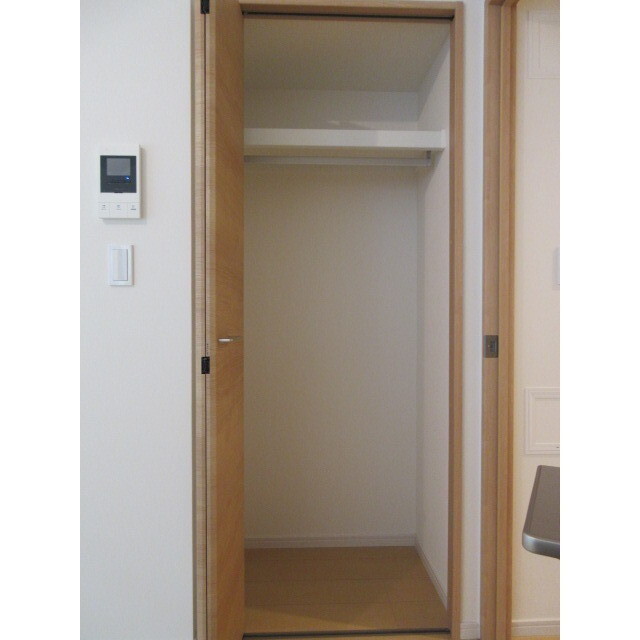 HERON’S NEST 内観