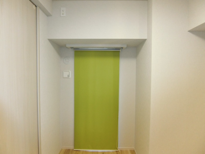 ネベル戸越公園5階 ロールカーテンはサービス品