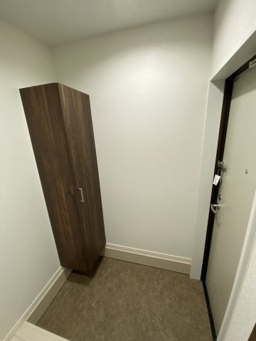 ベイルーム中山グランデ102号室 玄関