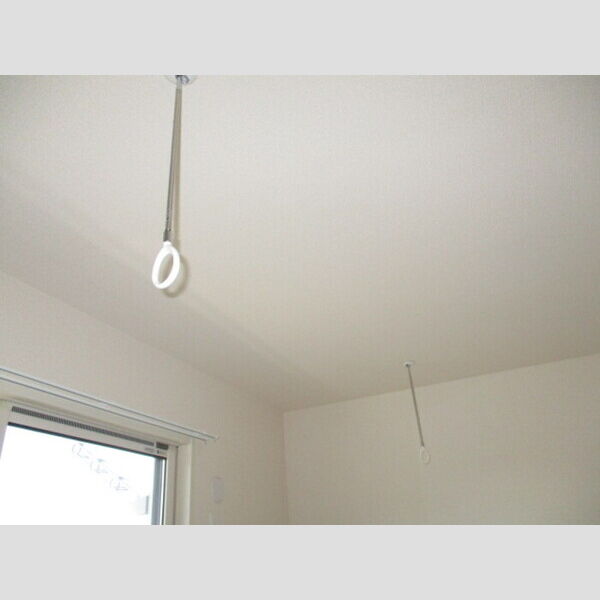 オッツⅢ301号室 室内物干し