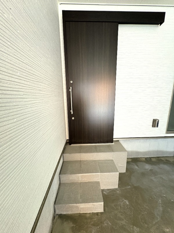 くぅガーデン1階 玄関